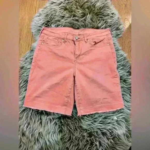Seven7‎ Coral Fringe Shorts Size 12 - Picture 1 of 4